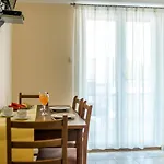 Gulin Apartment *