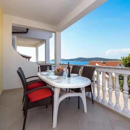 Gulin Apartment