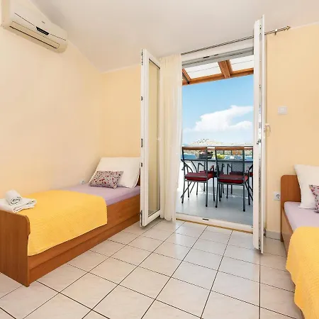 Gulin Apartment Sibenik